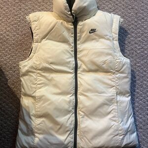 New Reversible Nike Women's Cream Puffer Vest